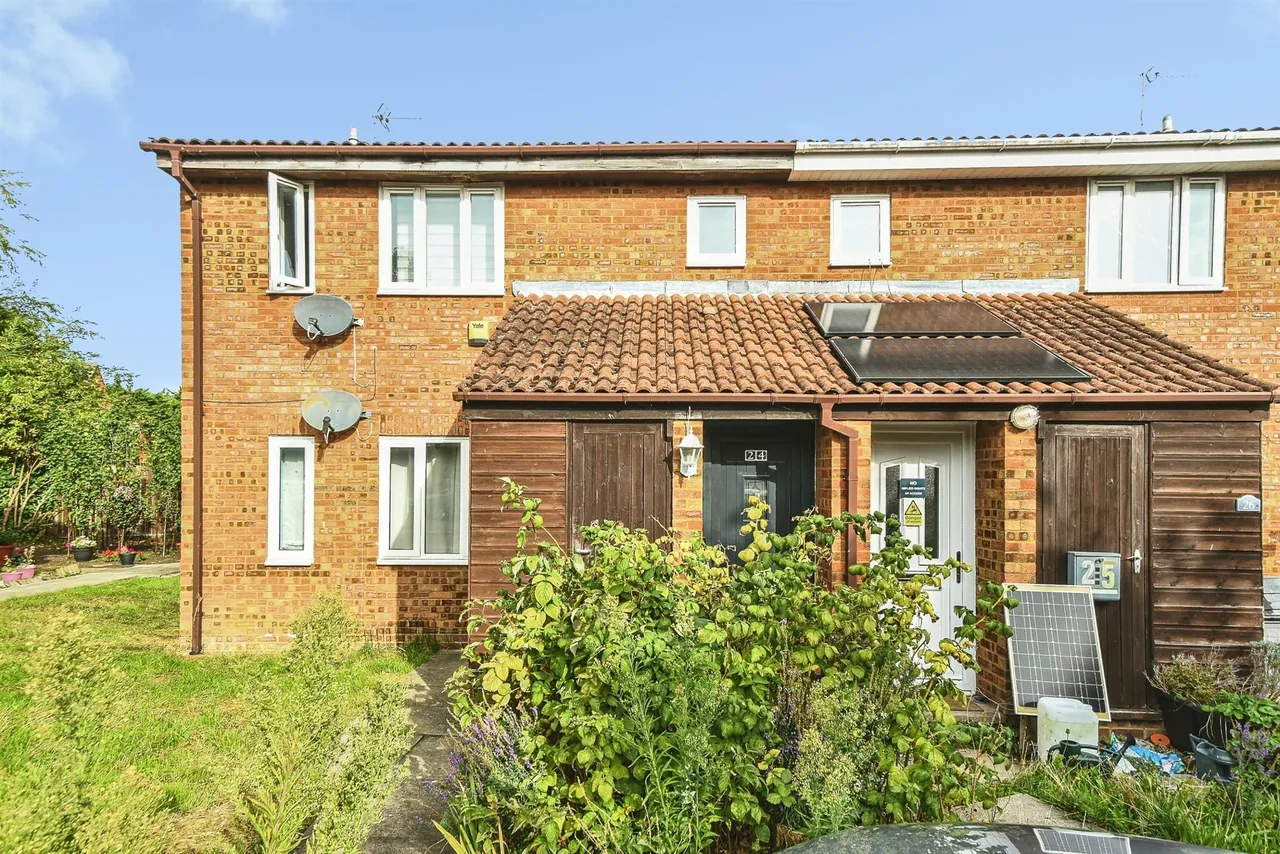 Carman Close, Swindon, SN3, photo 2