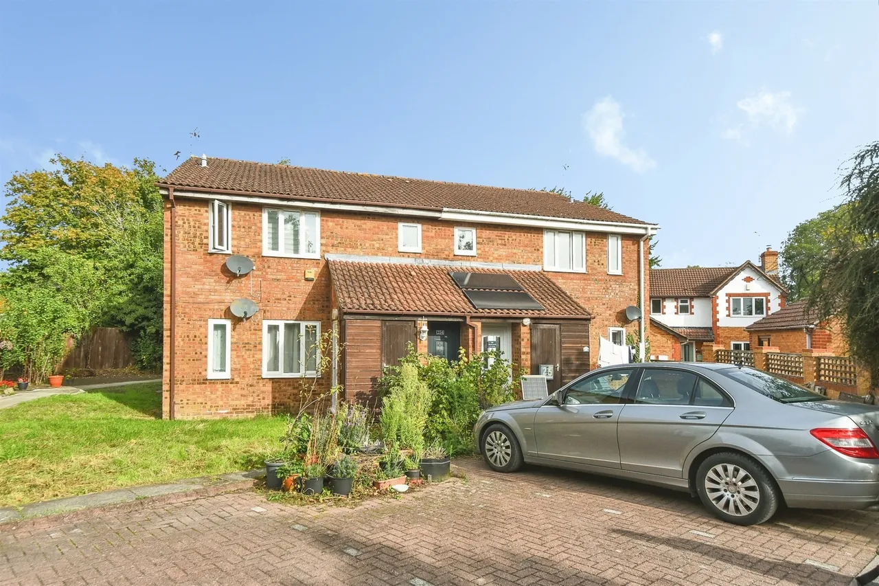 Carman Close, Swindon, SN3, photo 4