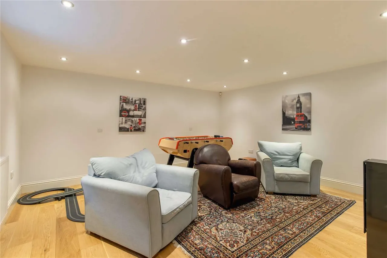 Trinity Lane, Great Shelford, Cambridgeshire, CB22 5FE, photo 11