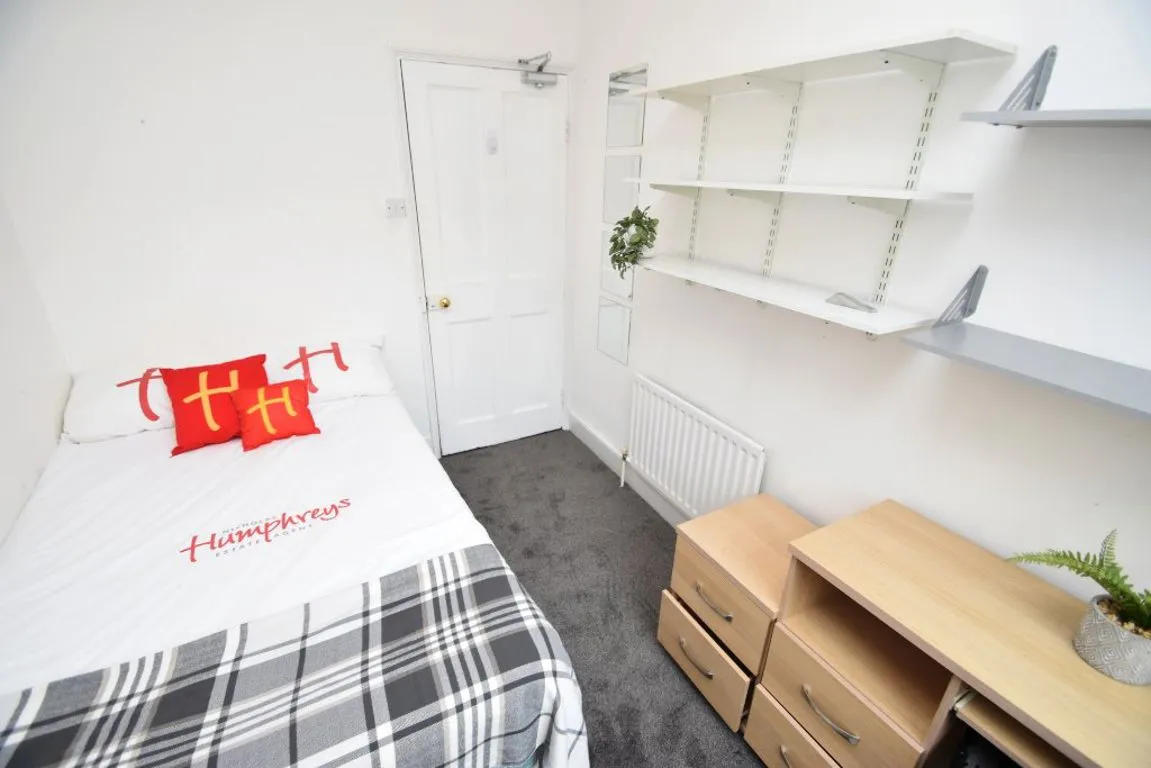 Leazes Place, DH1, photo 5