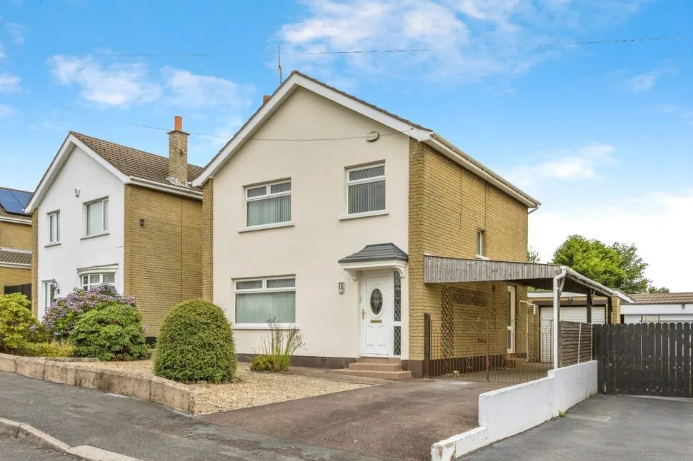 3 bed house for sale, Adlon Gardens, Lisburn, BT28