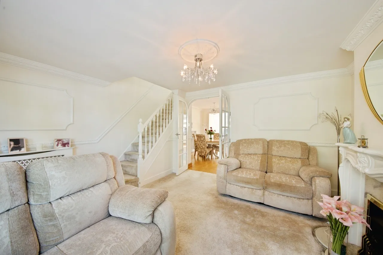 Shepherds Close, ROMFORD, Essex, RM6, photo 12