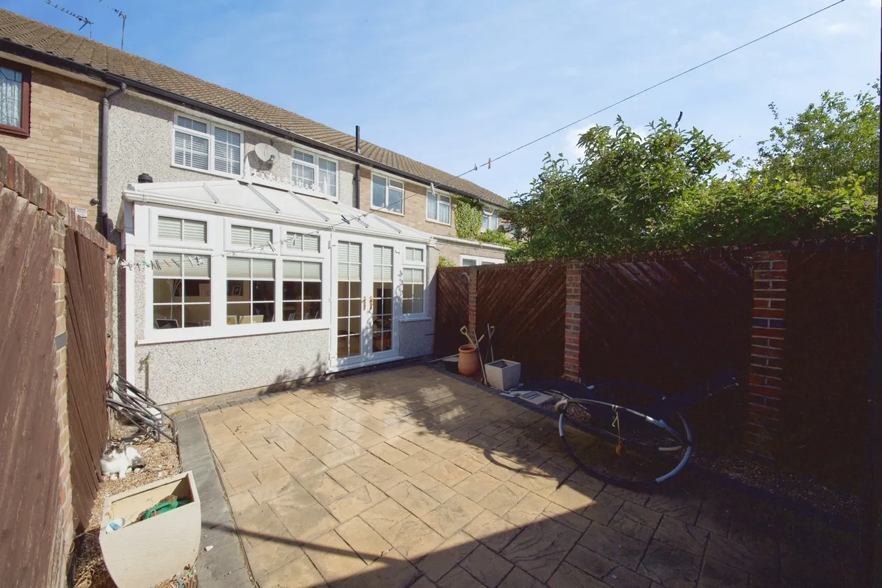 Shepherds Close, ROMFORD, Essex, RM6, photo 3
