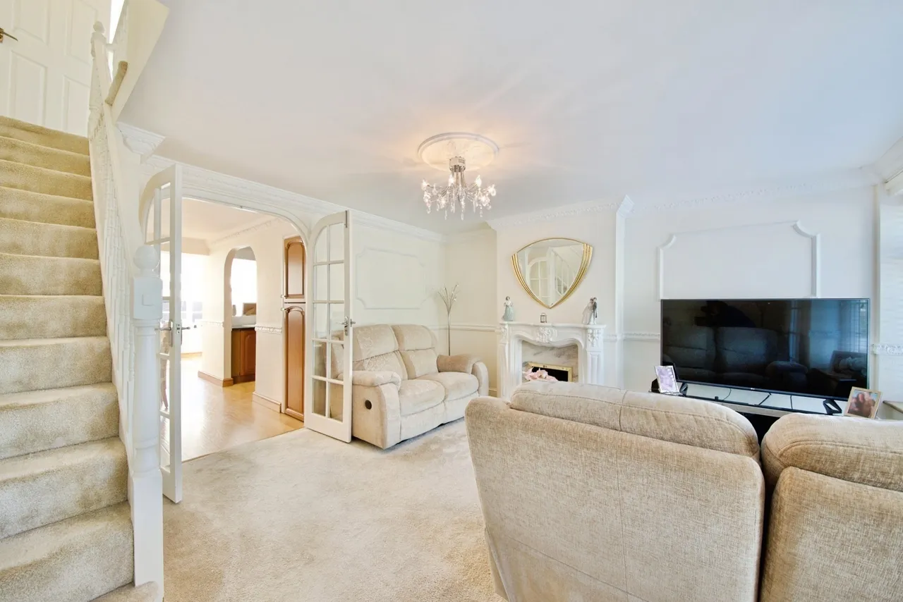 Shepherds Close, ROMFORD, Essex, RM6, photo 13