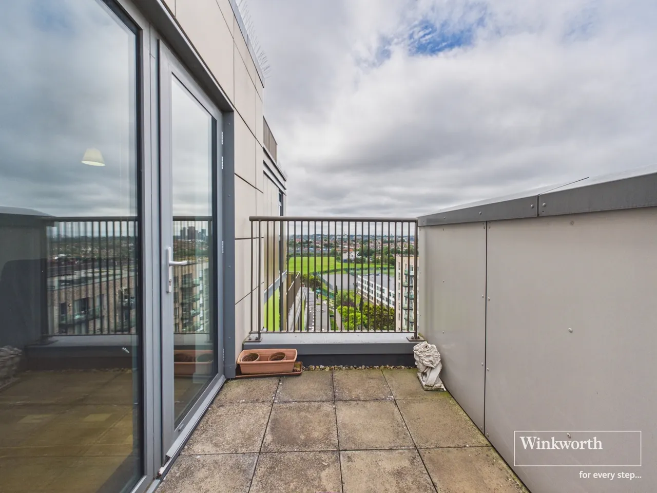 High Road, Wembley, HA9, photo 5