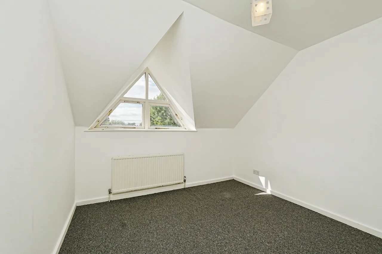 Burleigh Walk, London, SE6, photo 6