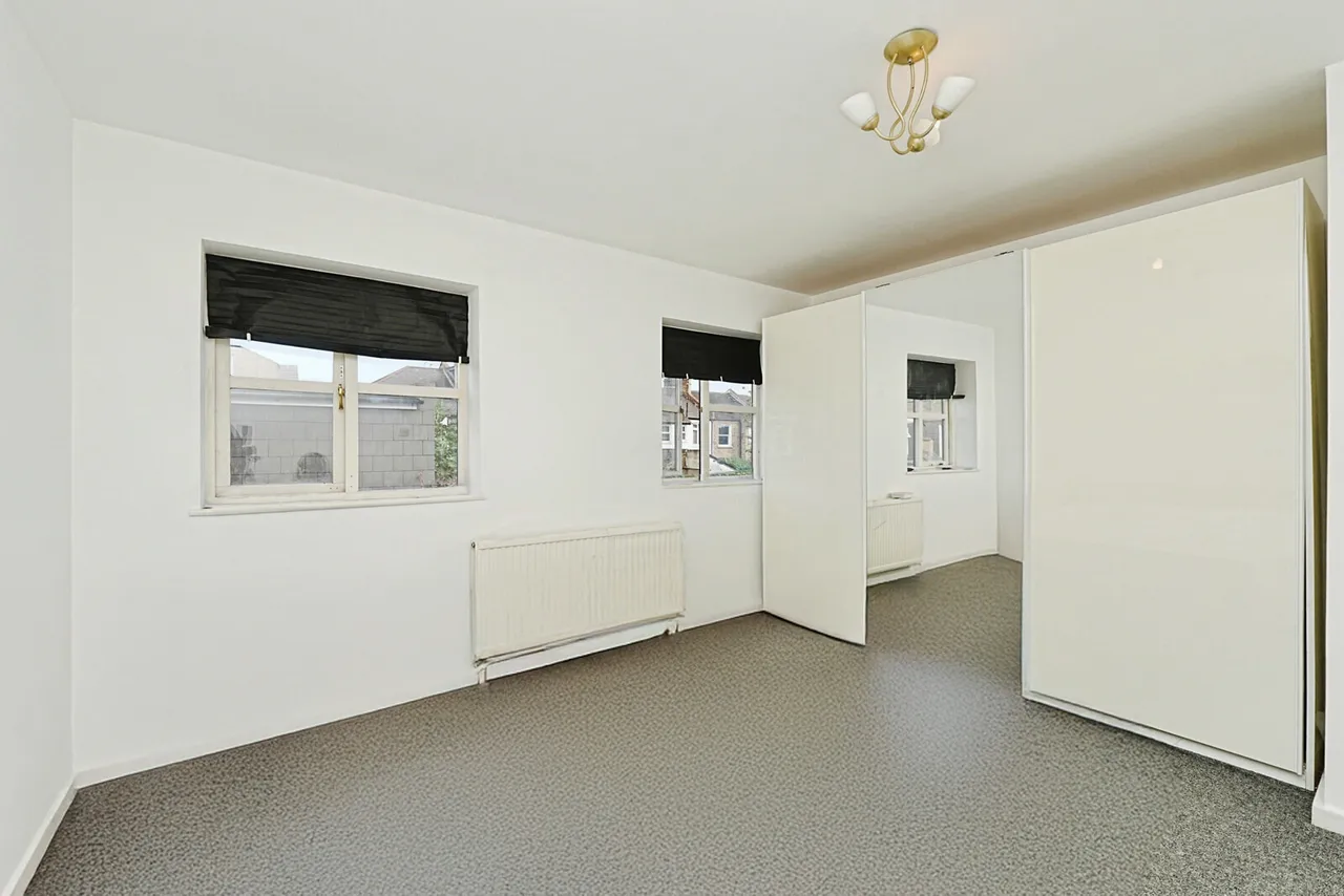 Burleigh Walk, London, SE6, photo 9