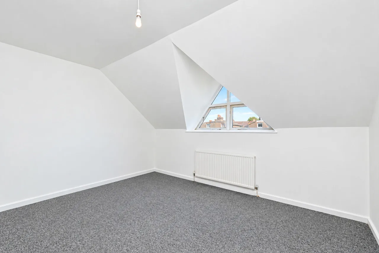 Burleigh Walk, London, SE6, photo 4