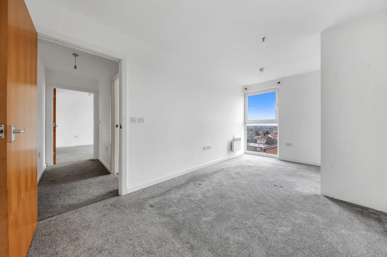 Flat 52, Regal House, Royal Crescent, Ilford, Essex, IG2 7JY, photo 10