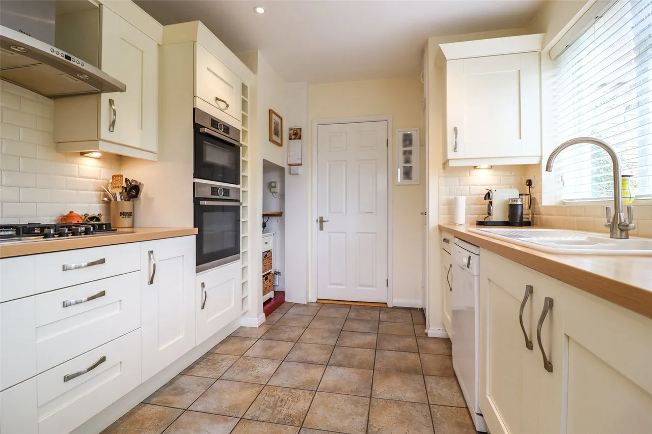 Frere Avenue, Fleet, Hampshire, GU51 5AW, photo 5