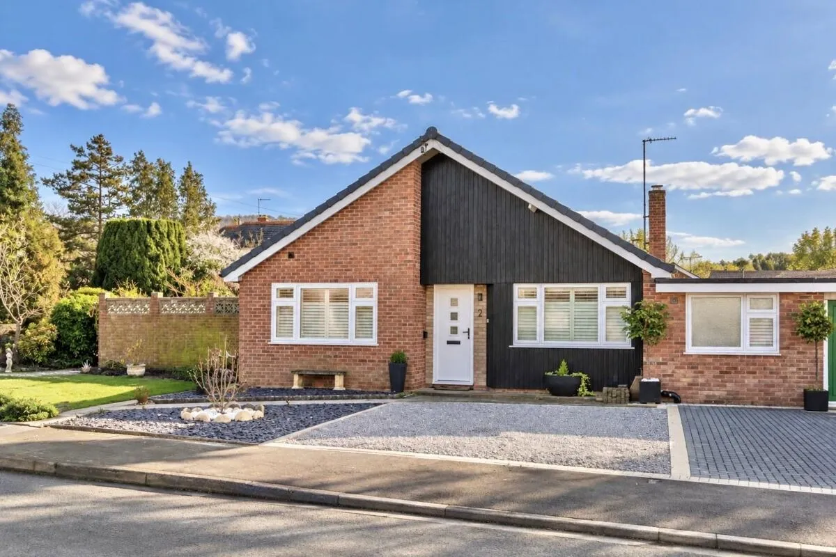 3 bed house for sale, Arden Road, Cheltenham, GL53