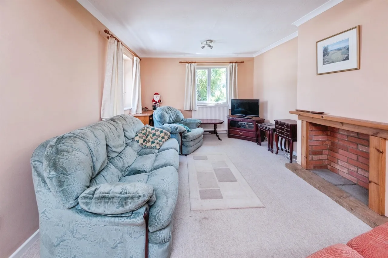 Badgers Way, BUCKINGHAM, photo 4