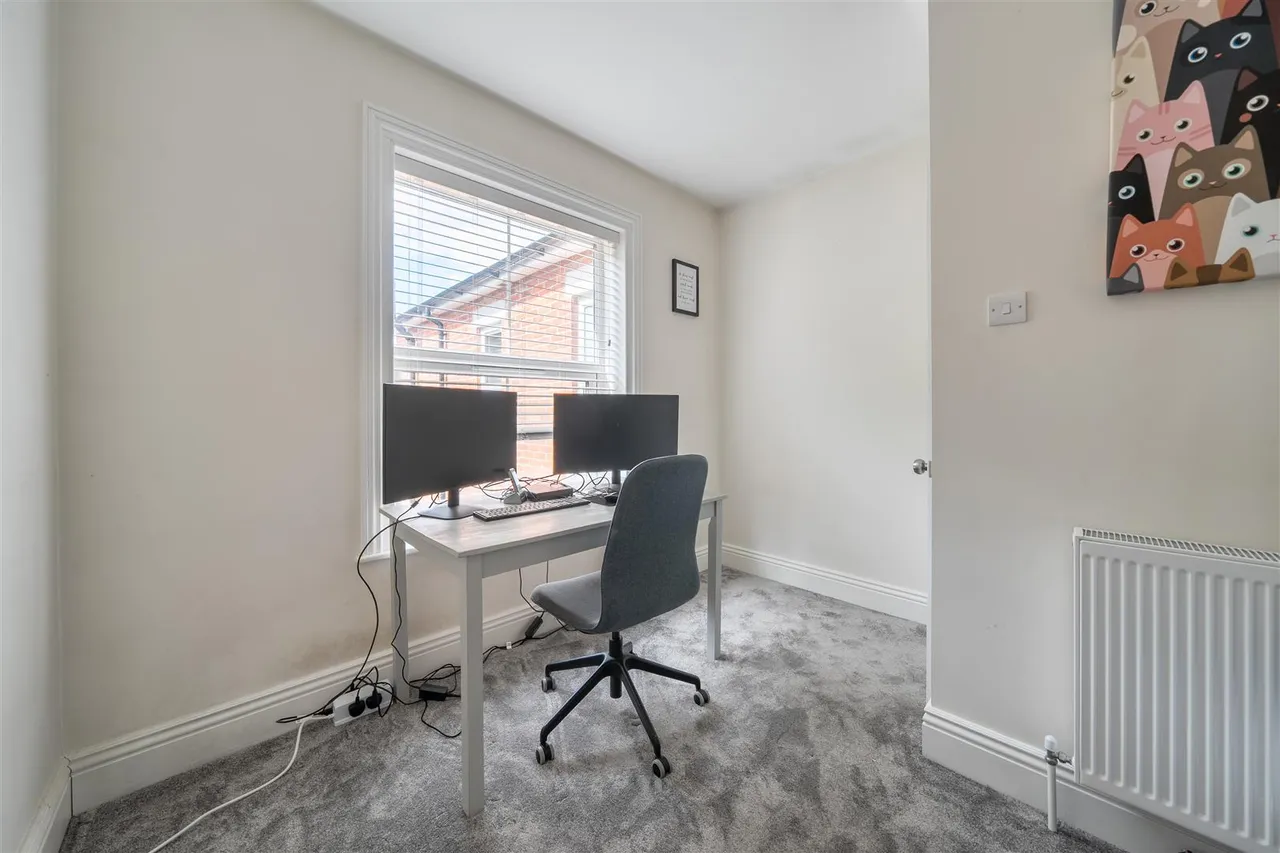 Brook Lane, Sarisbury Green, Southampton, photo 14