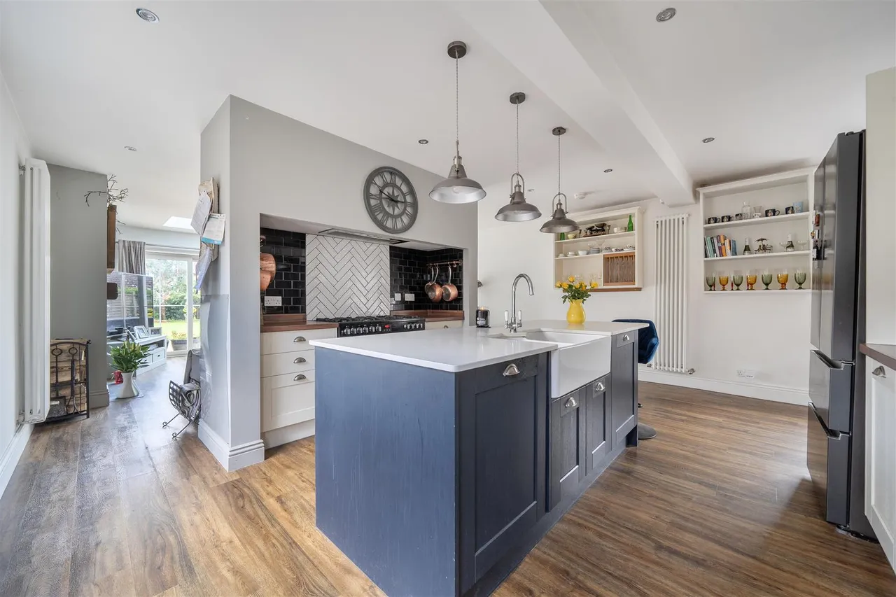 Brook Lane, Sarisbury Green, Southampton, photo 7