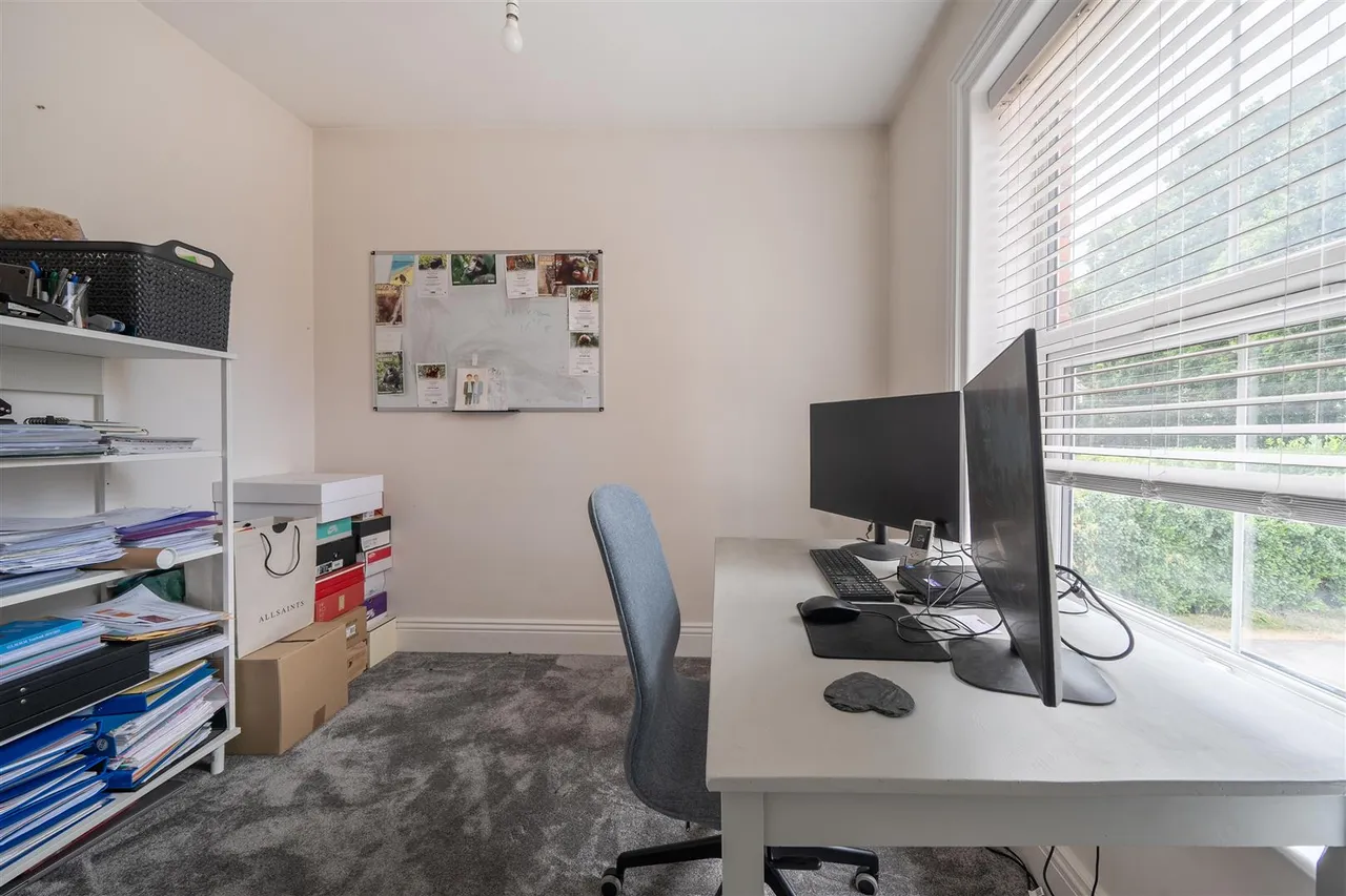 Brook Lane, Sarisbury Green, Southampton, photo 15