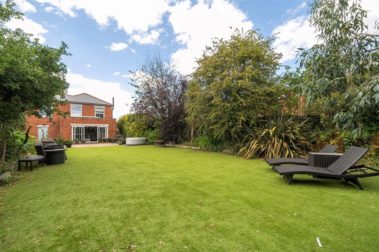 Brook Lane, Sarisbury Green, Southampton, photo 2