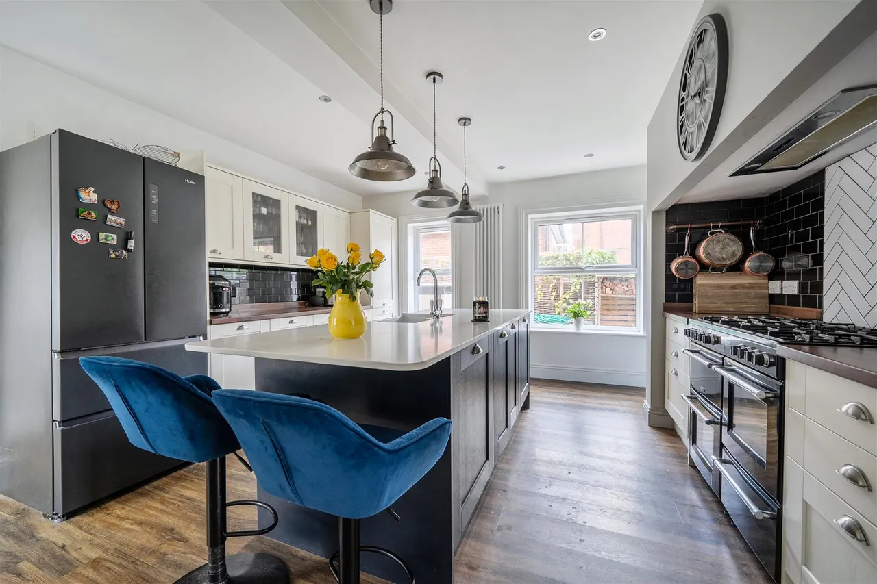 Brook Lane, Sarisbury Green, Southampton, photo 6