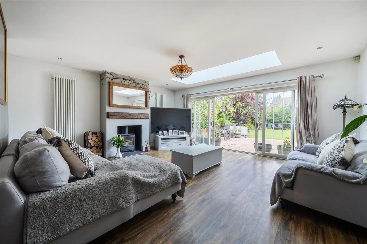 Brook Lane, Sarisbury Green, Southampton, photo 4