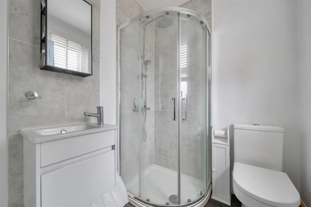 Brook Lane, Sarisbury Green, Southampton, photo 12