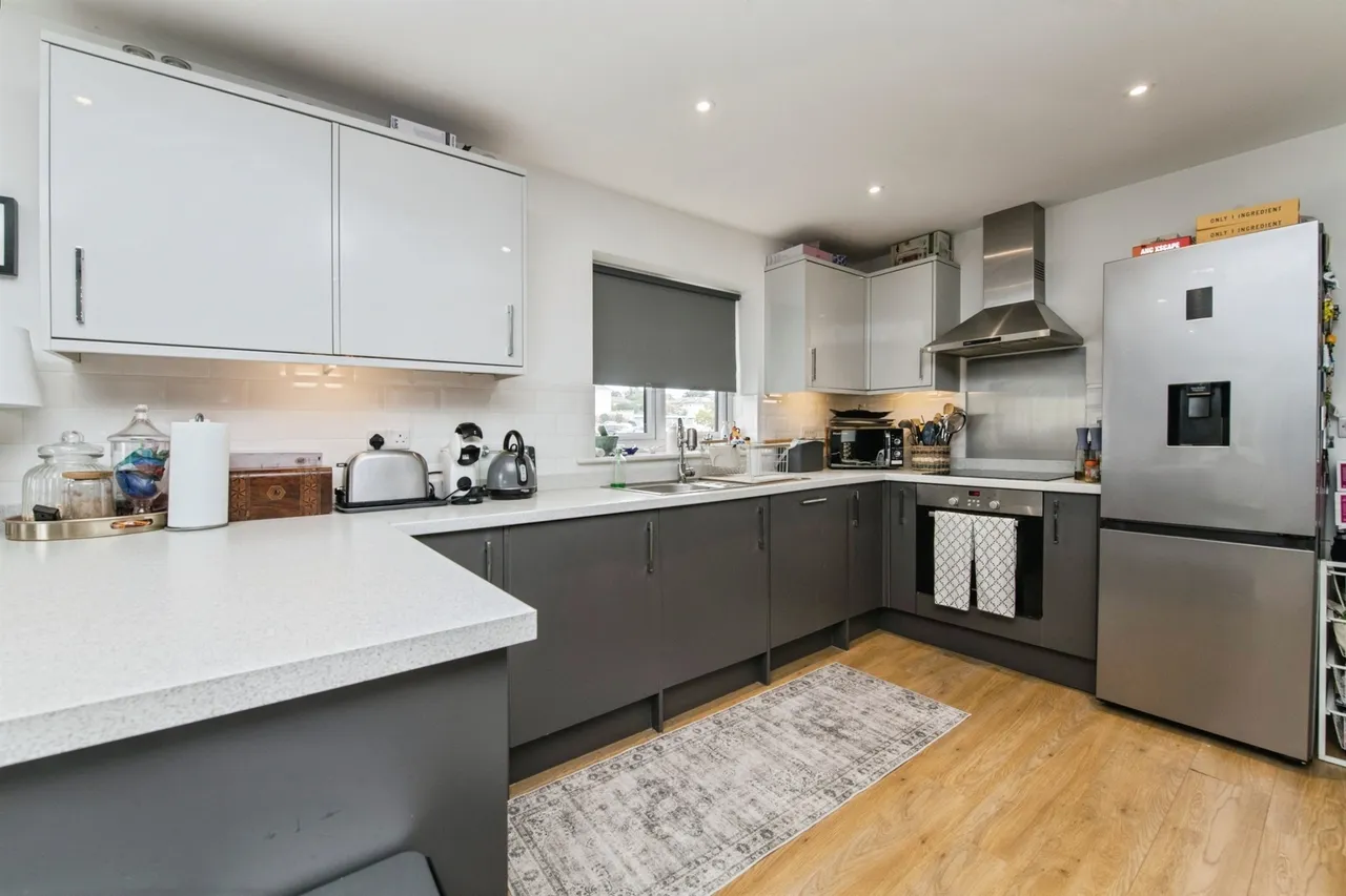 Mitchell Gardens, Axminster, EX13, photo 6