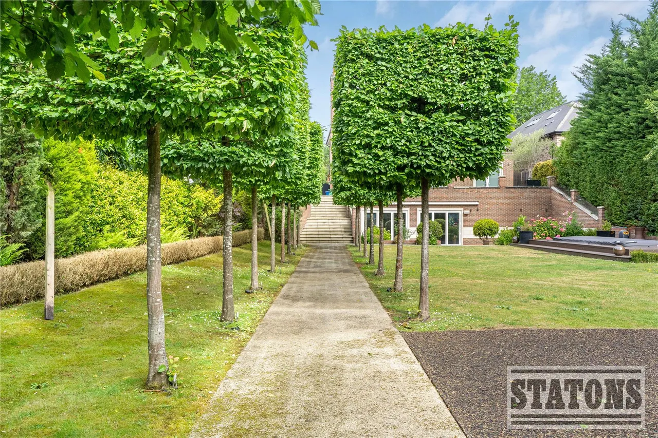 Oakleigh Avenue, Whetstone, London, N20 9JJ, photo 26