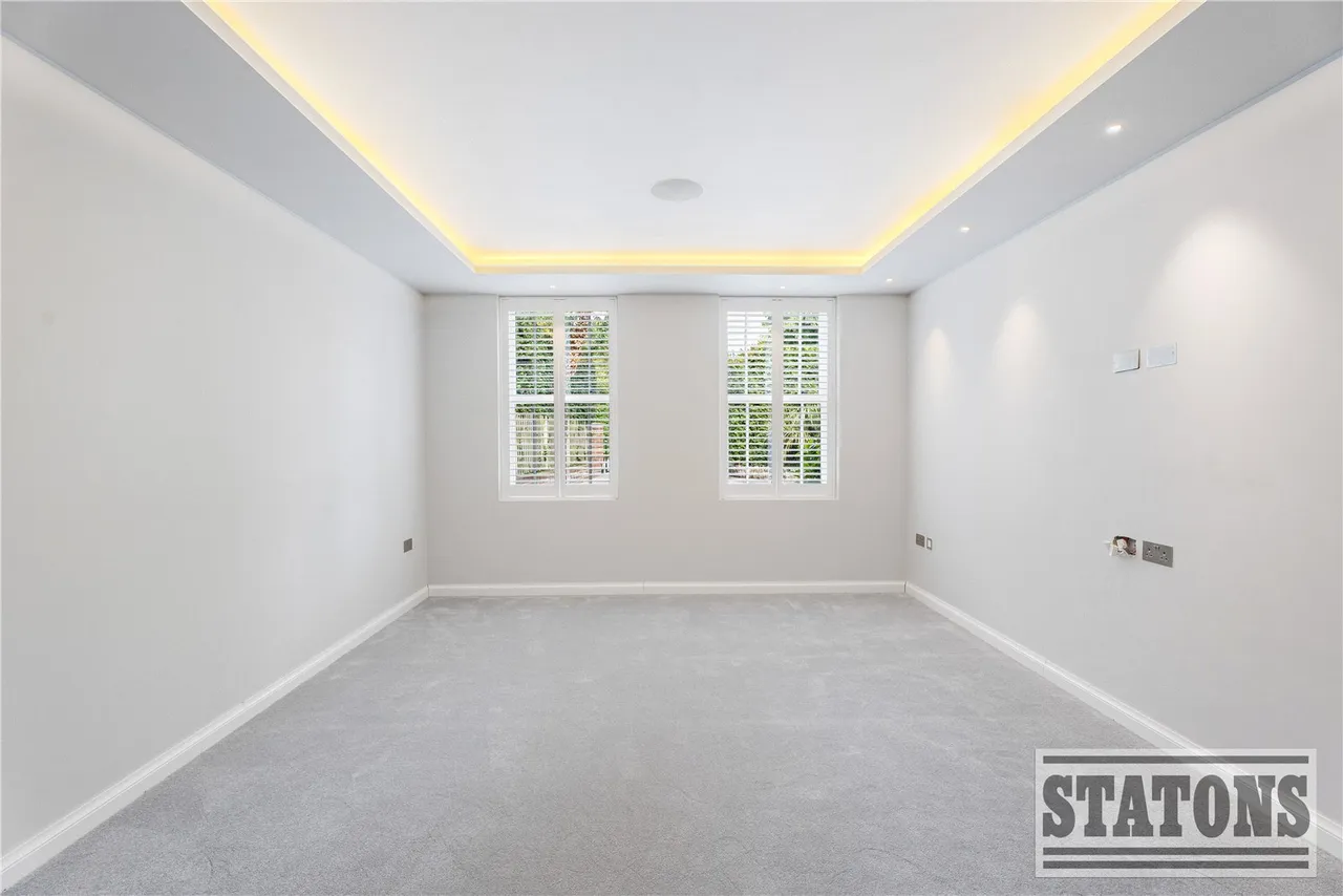 Oakleigh Avenue, Whetstone, London, N20 9JJ, photo 12