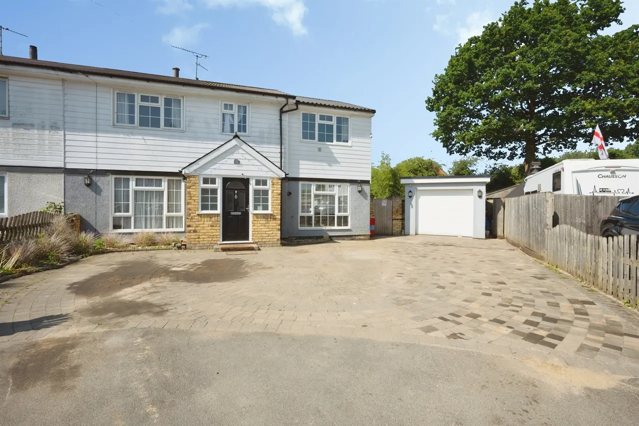 Russell Avenue, Aylesbury, photo 4