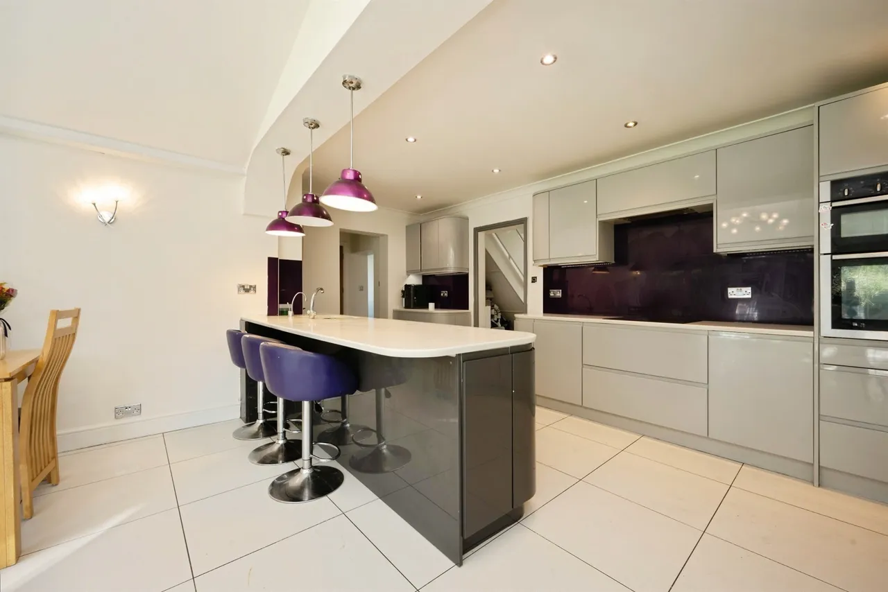 Russell Avenue, Aylesbury, photo 6