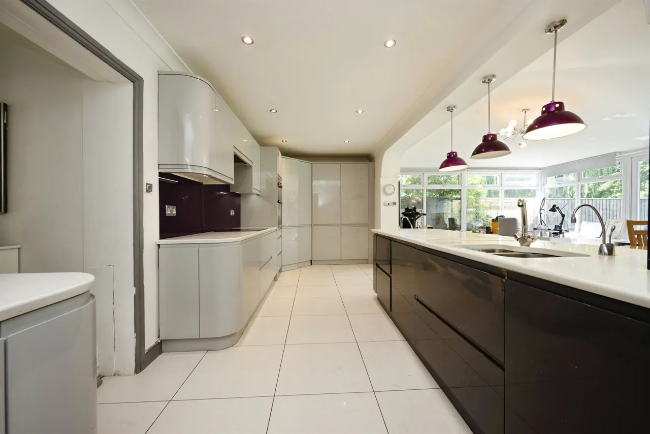 Russell Avenue, Aylesbury, photo 9