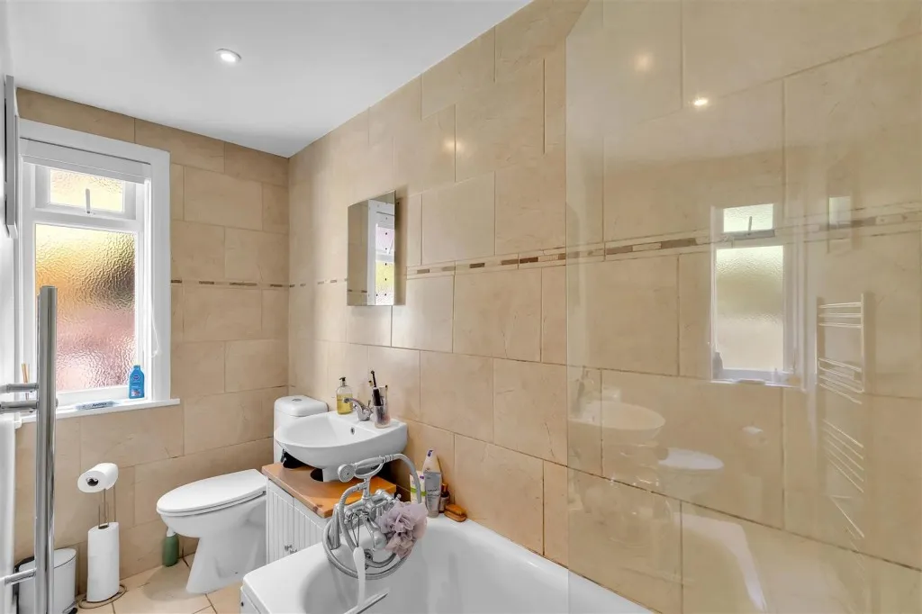 Croft Road, Godalming, GU7, photo 8