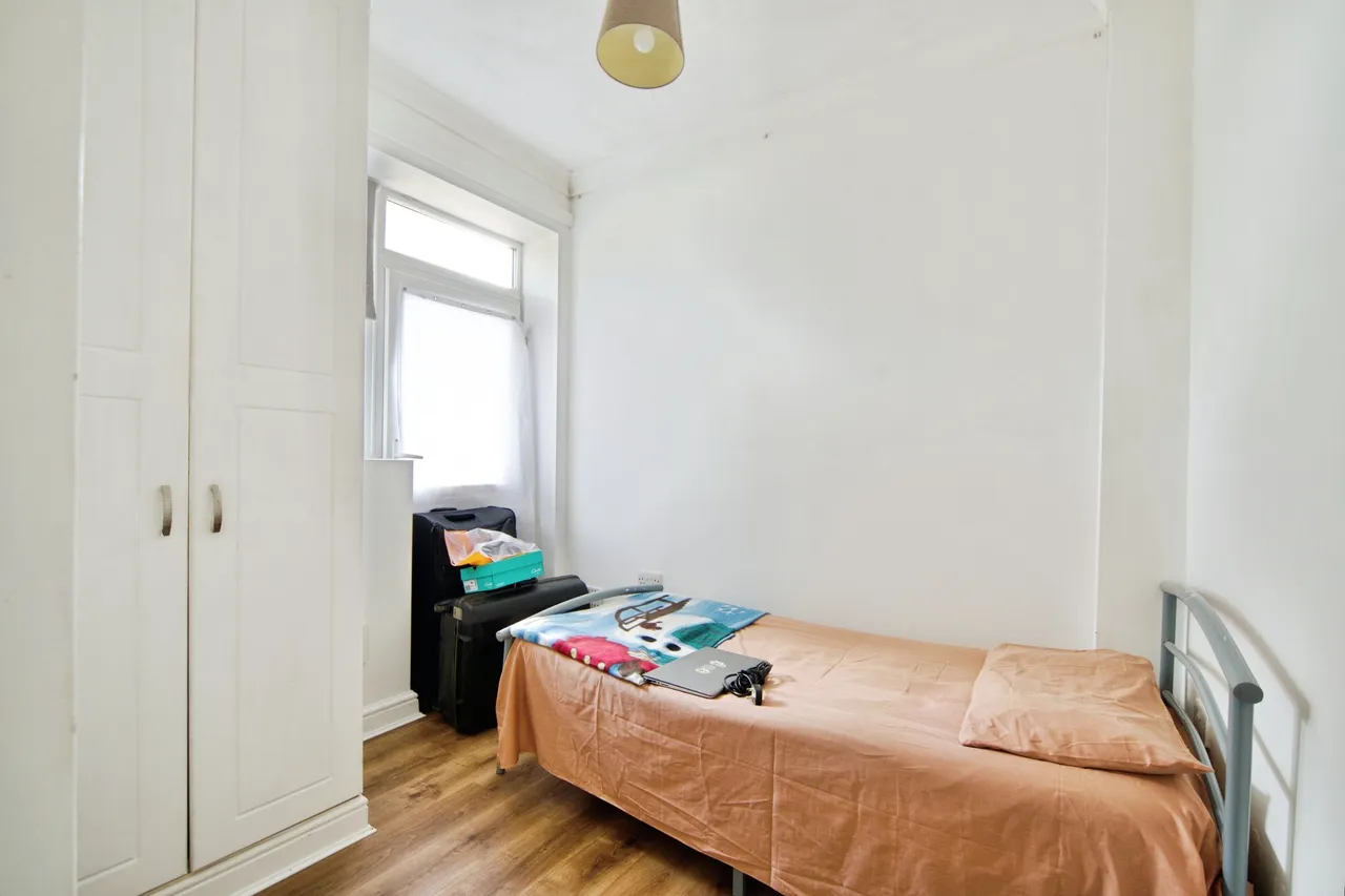 Wood Street, London, E17, photo 5