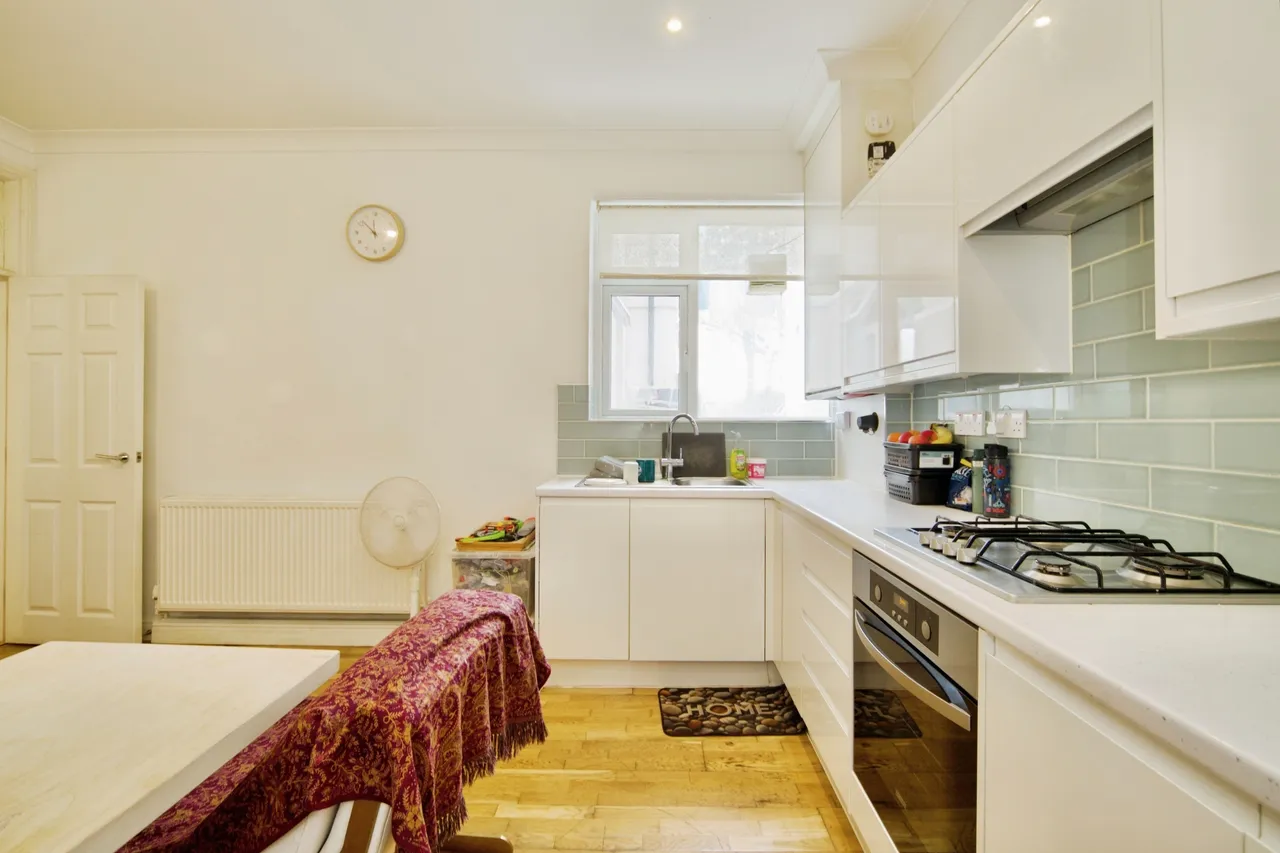 Wood Street, London, E17, photo 2