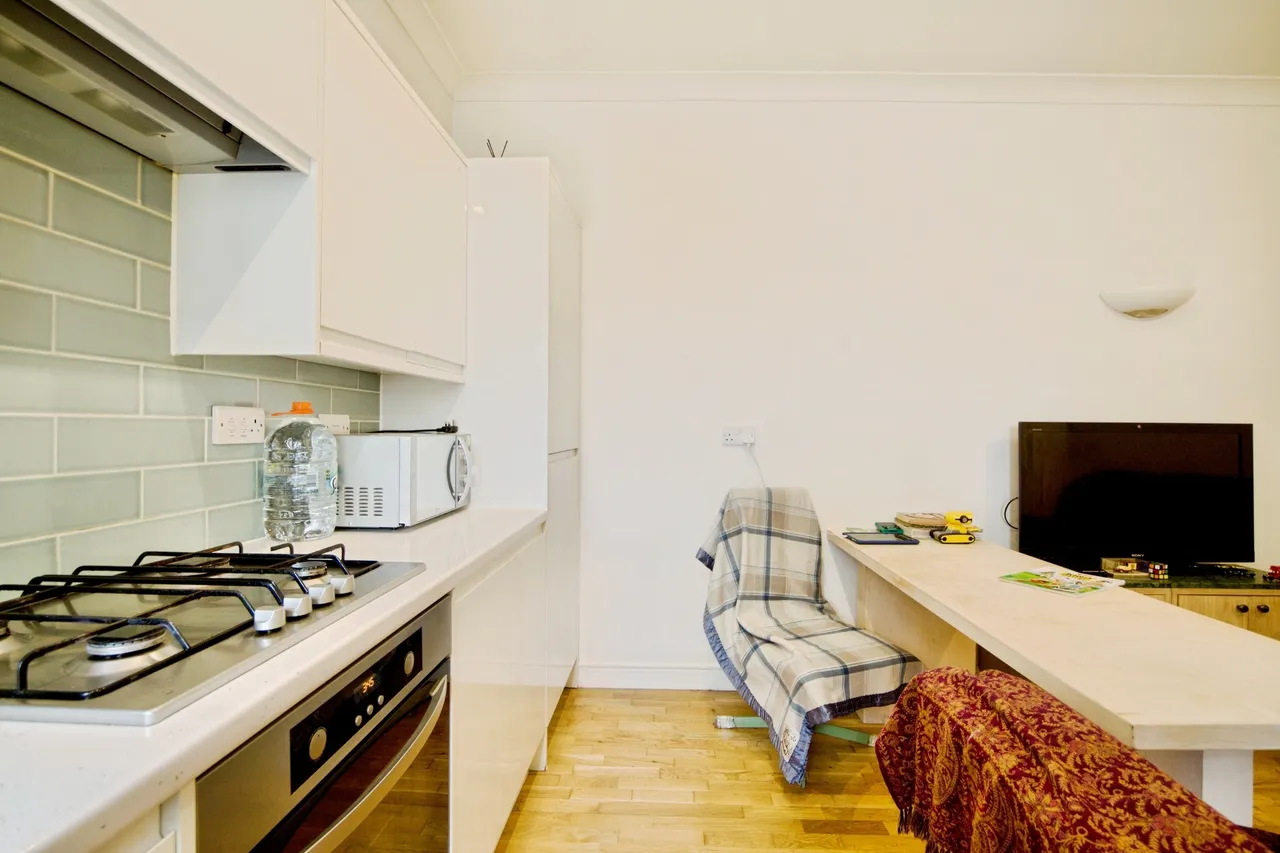 Wood Street, London, E17, photo 3