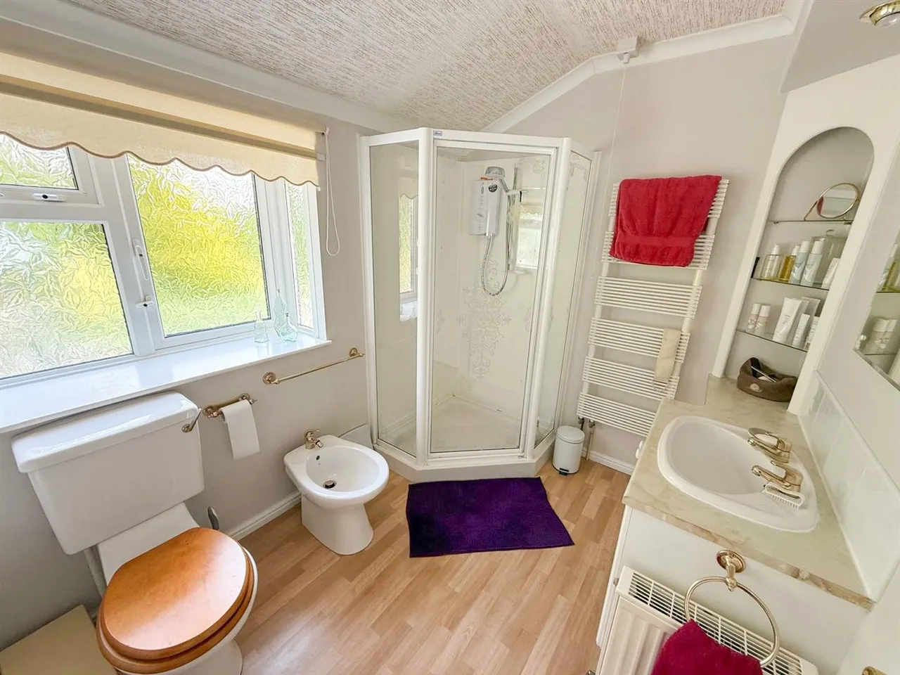 Rowan Lane, Long Ashes Park, Threshfield, Skipton, BD23 5PJ, photo 17