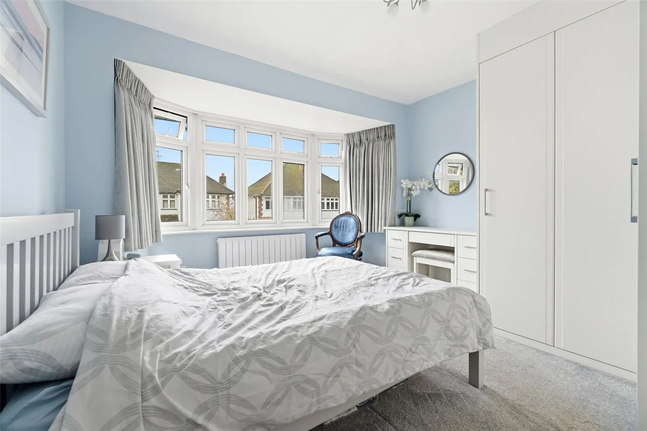 Lyndhurst Avenue, Sunbury, TW16 6QY, photo 6