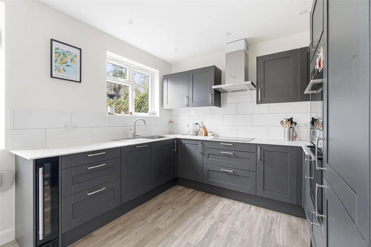 Lyndhurst Avenue, Sunbury, TW16 6QY, photo 4