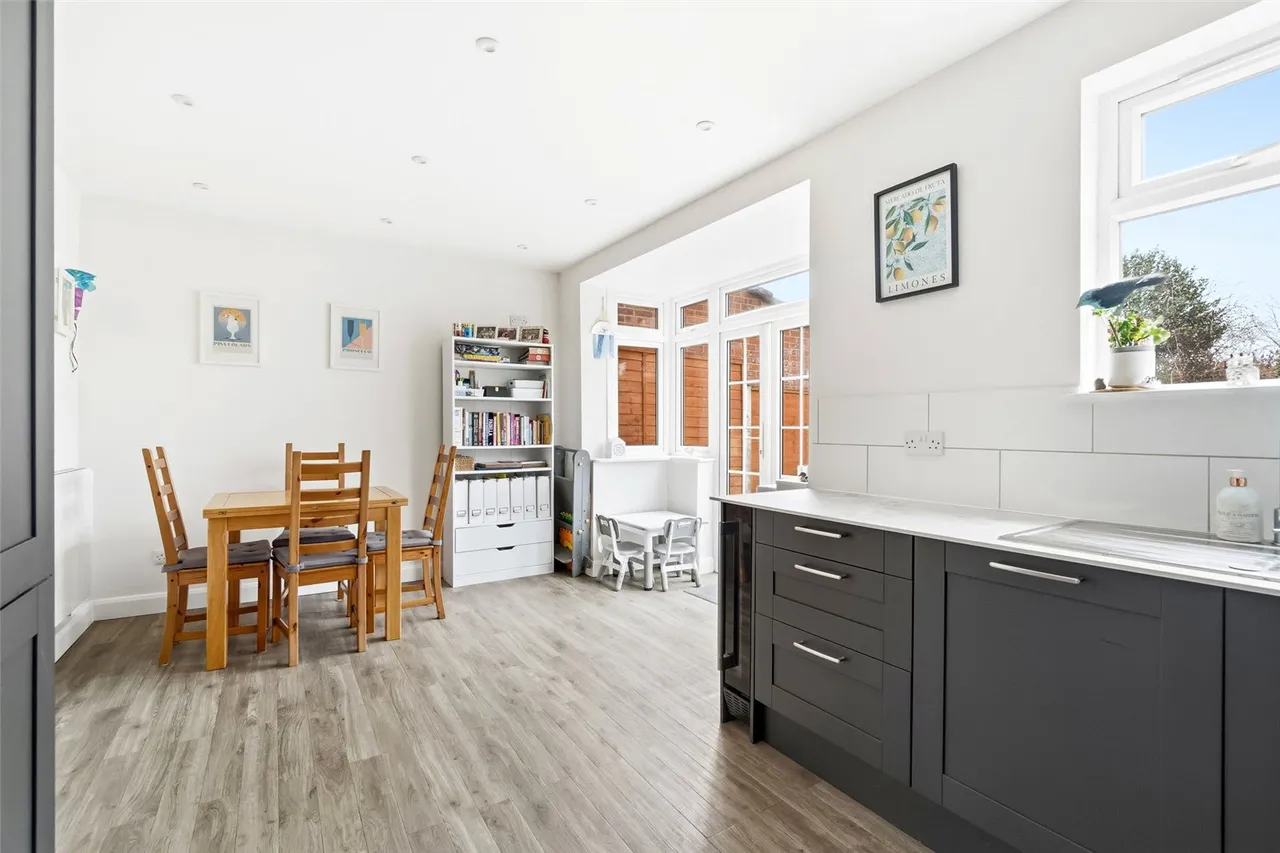 Lyndhurst Avenue, Sunbury, TW16 6QY, photo 5