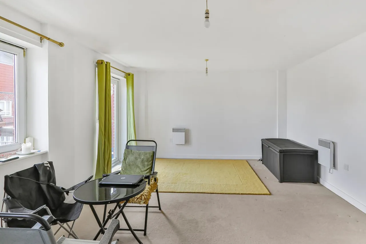 Avenel Way , Poole, photo 7