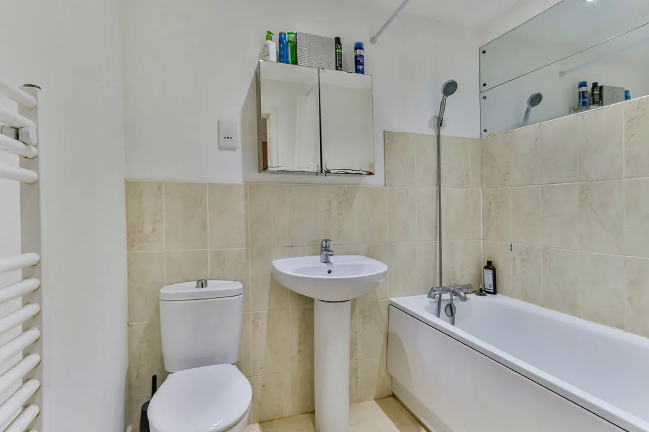 Avenel Way , Poole, photo 11