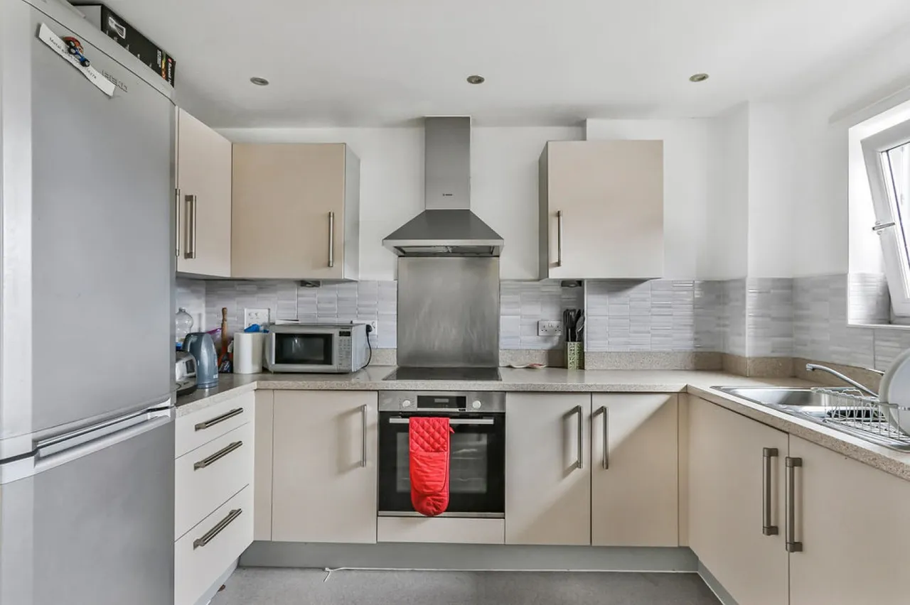 Avenel Way , Poole, photo 4