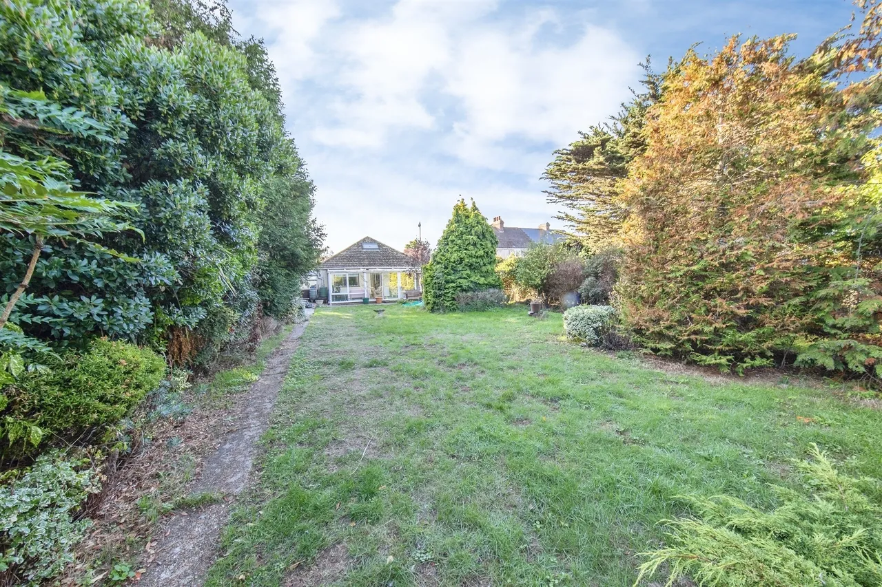 Main Road, Harwich, CO12, photo 11