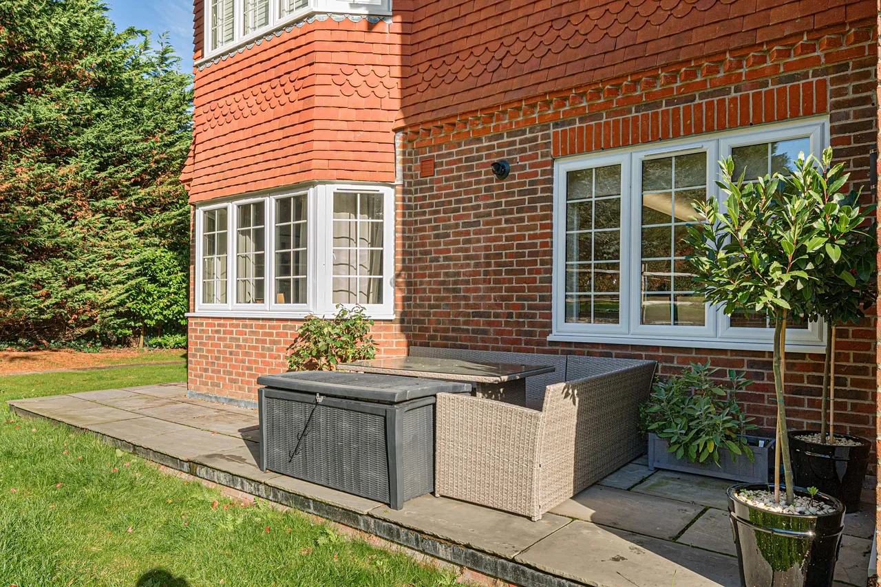 Waterhouse Lane, Kingswood, photo 14