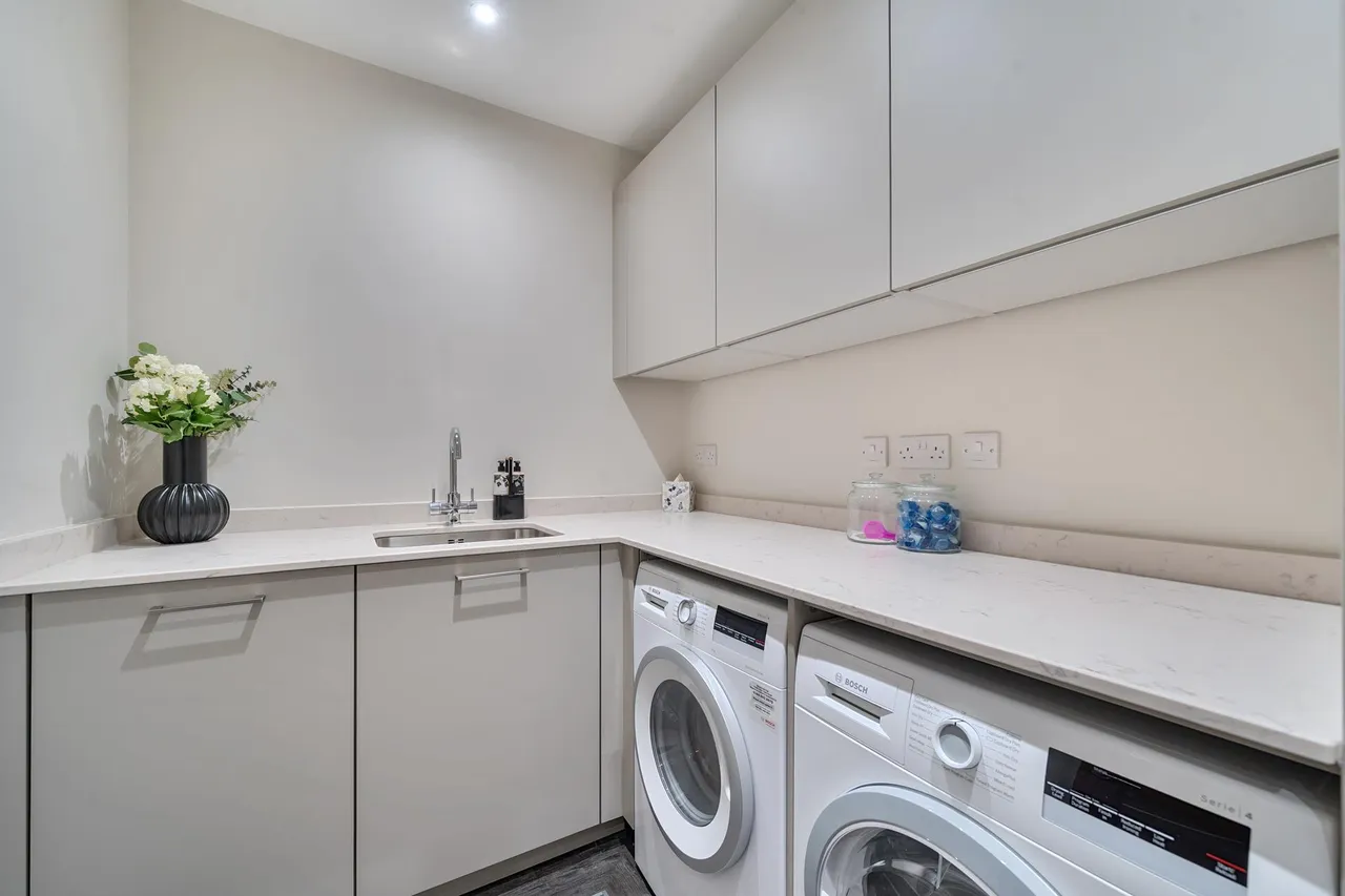Waterhouse Lane, Kingswood, photo 15