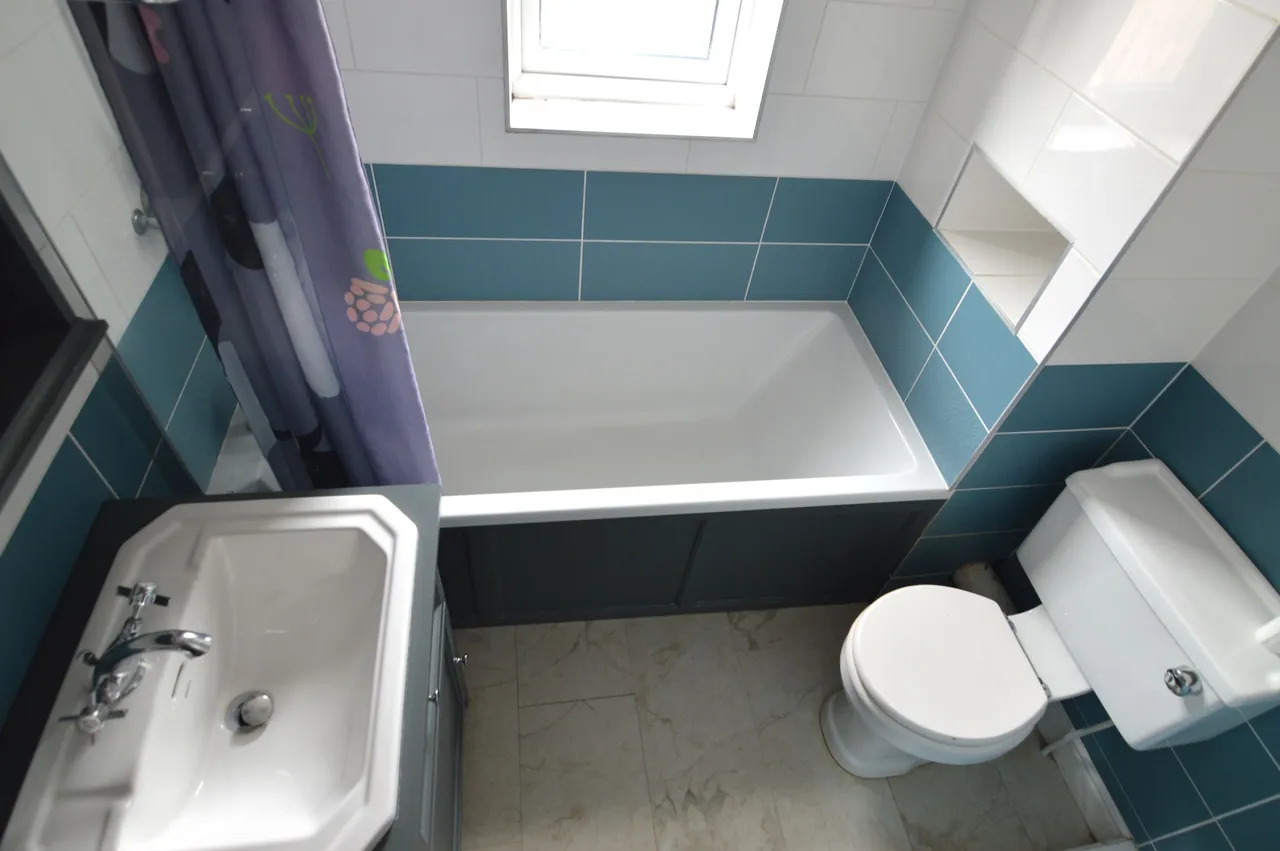 Bramble Close, Grimsby, Lincolnshire, DN31 2DB, photo 12