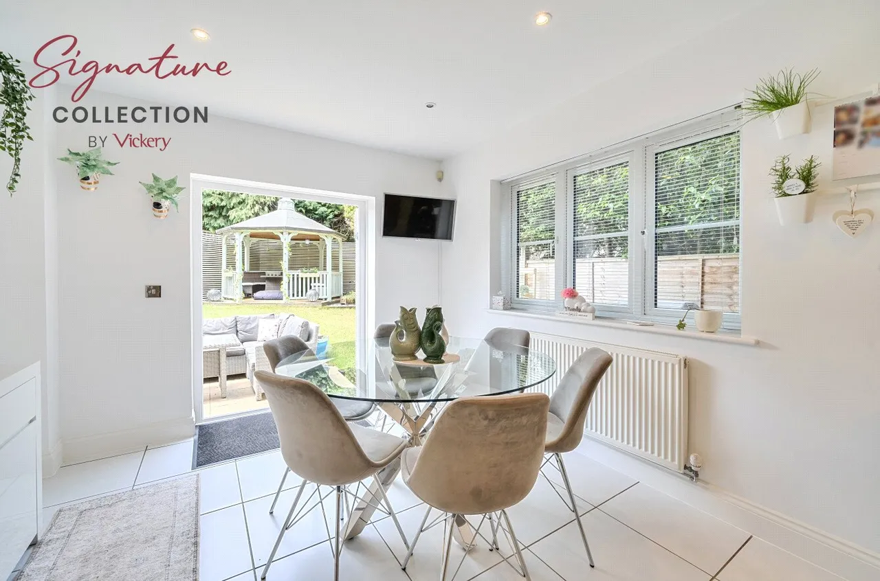 Fernhill Lane, Blackwater, Camberley, Hampshire, GU17 9HA, photo 10