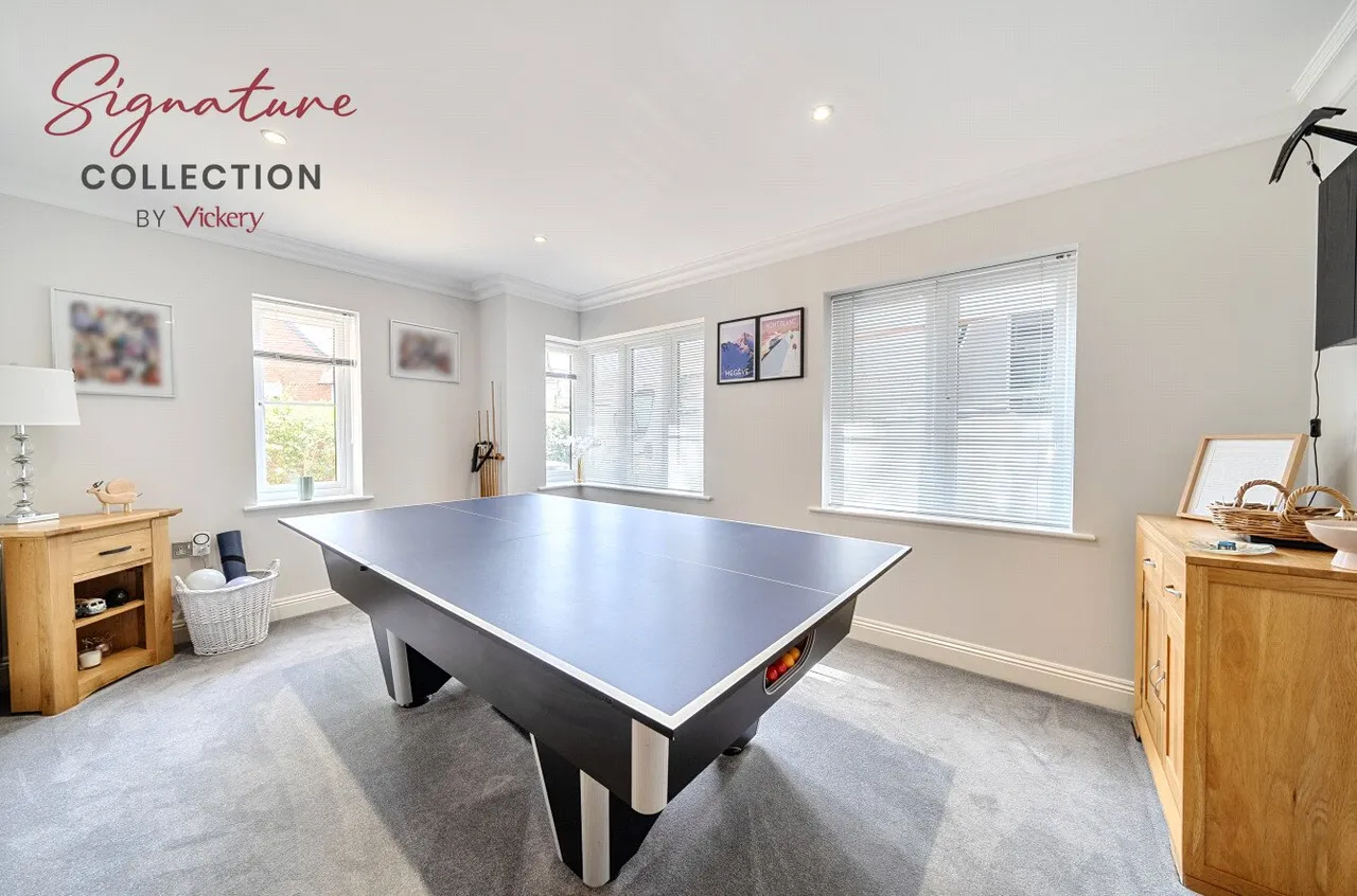 Fernhill Lane, Blackwater, Camberley, Hampshire, GU17 9HA, photo 7
