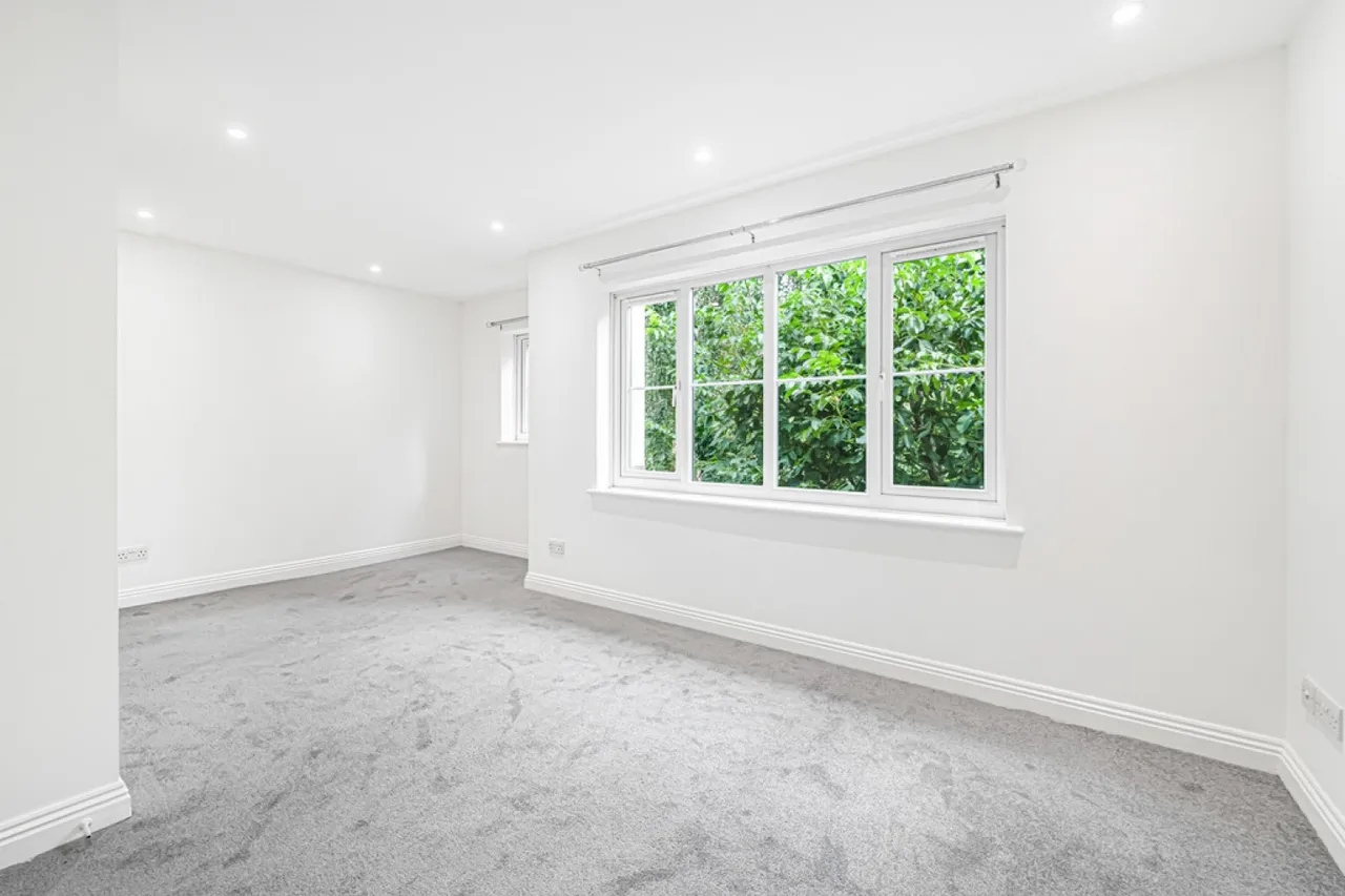 Windsor Court, Hornchurch Hill, CR3, photo 4