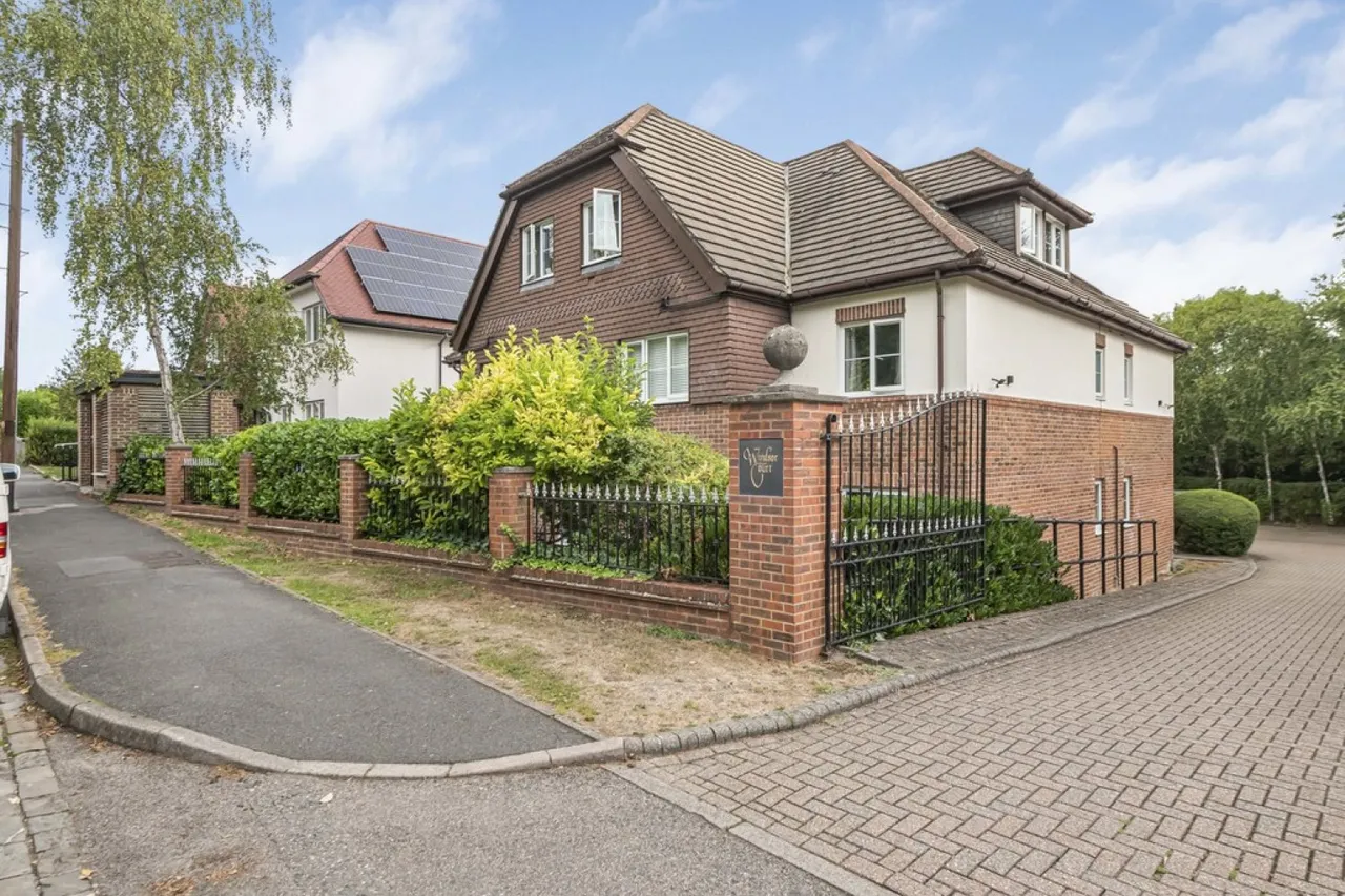 Windsor Court, Hornchurch Hill, CR3, photo 15