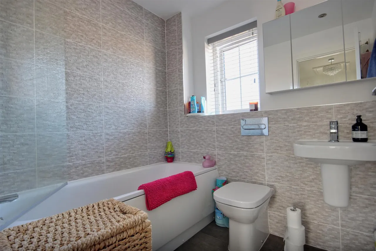 Hudson Avenue, Anlaby, Hull, photo 12