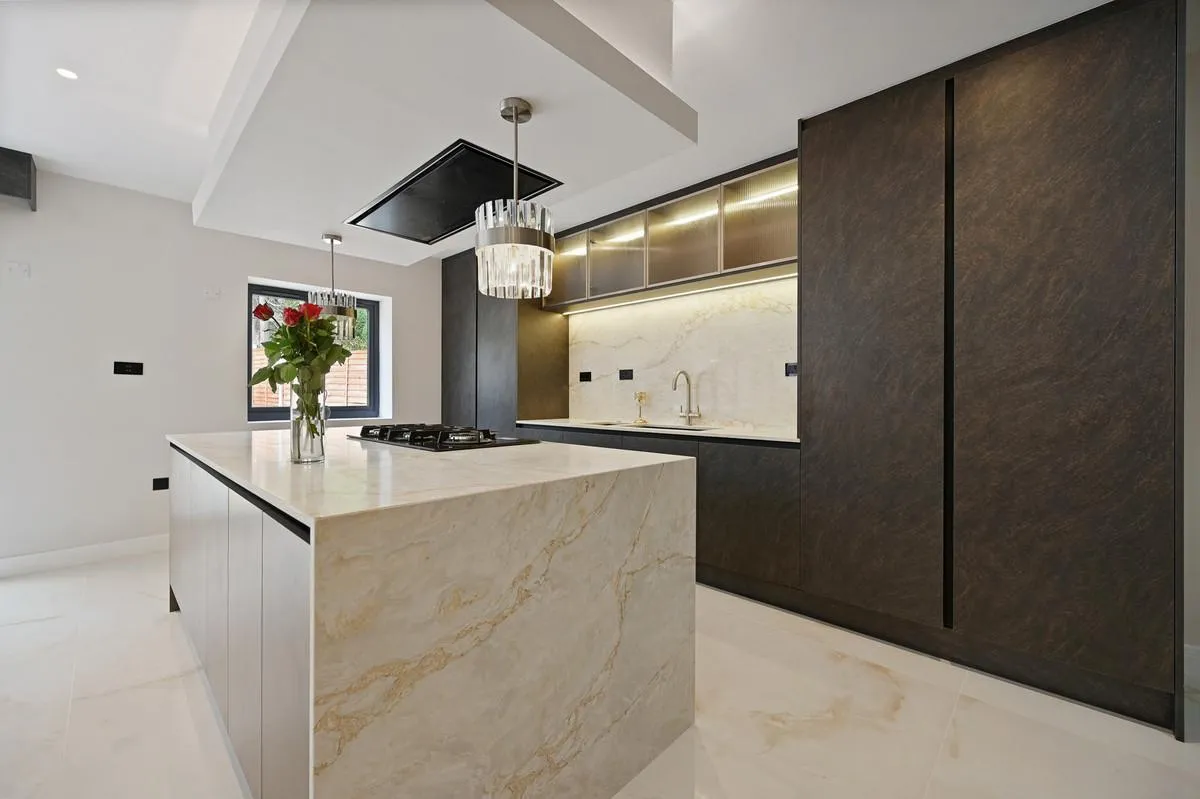 5 bed house for sale, Links Drive, Radlett, WD7